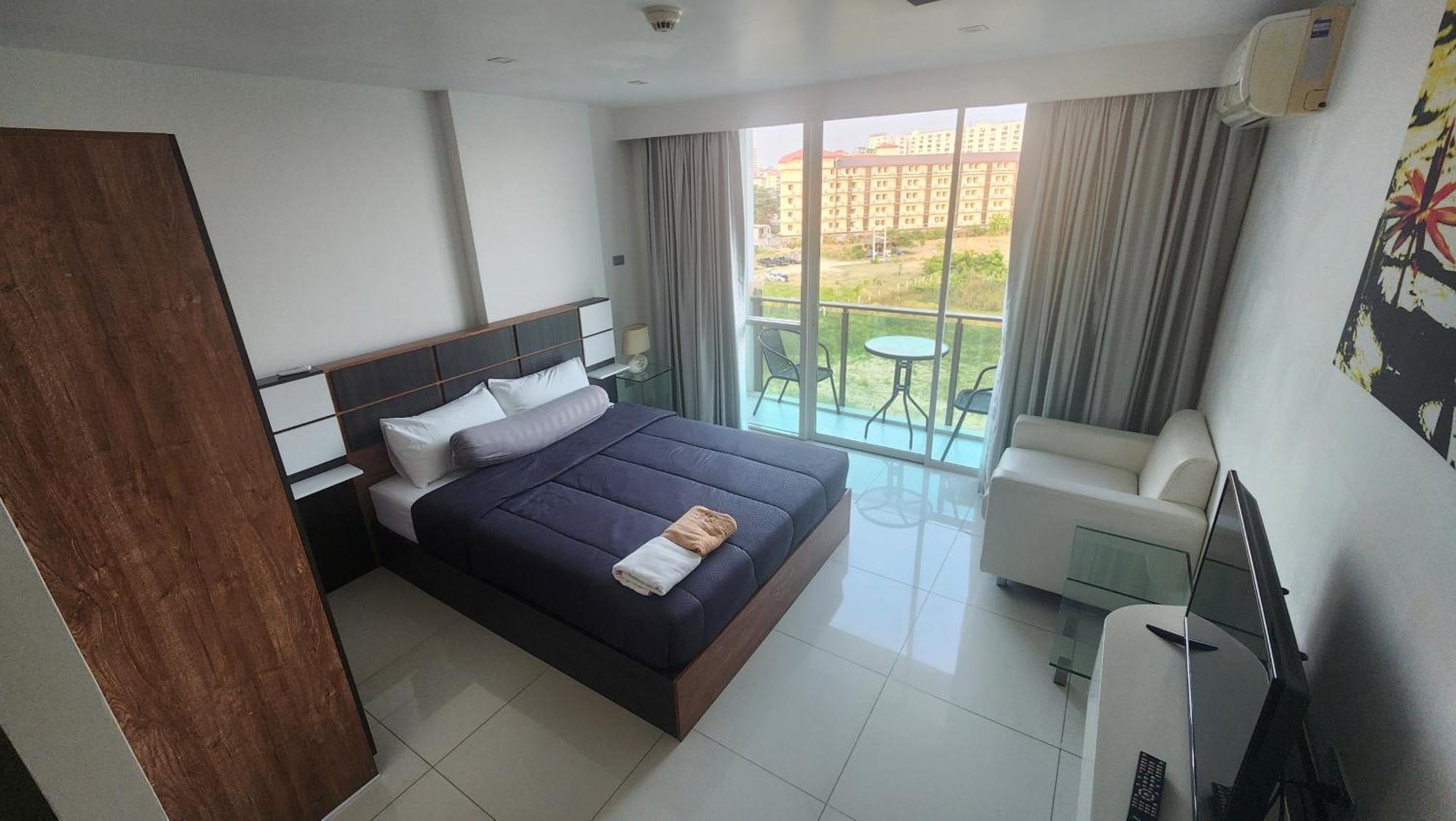 City Center Residentes Ccr Pattaya Y Exteriér fotografie