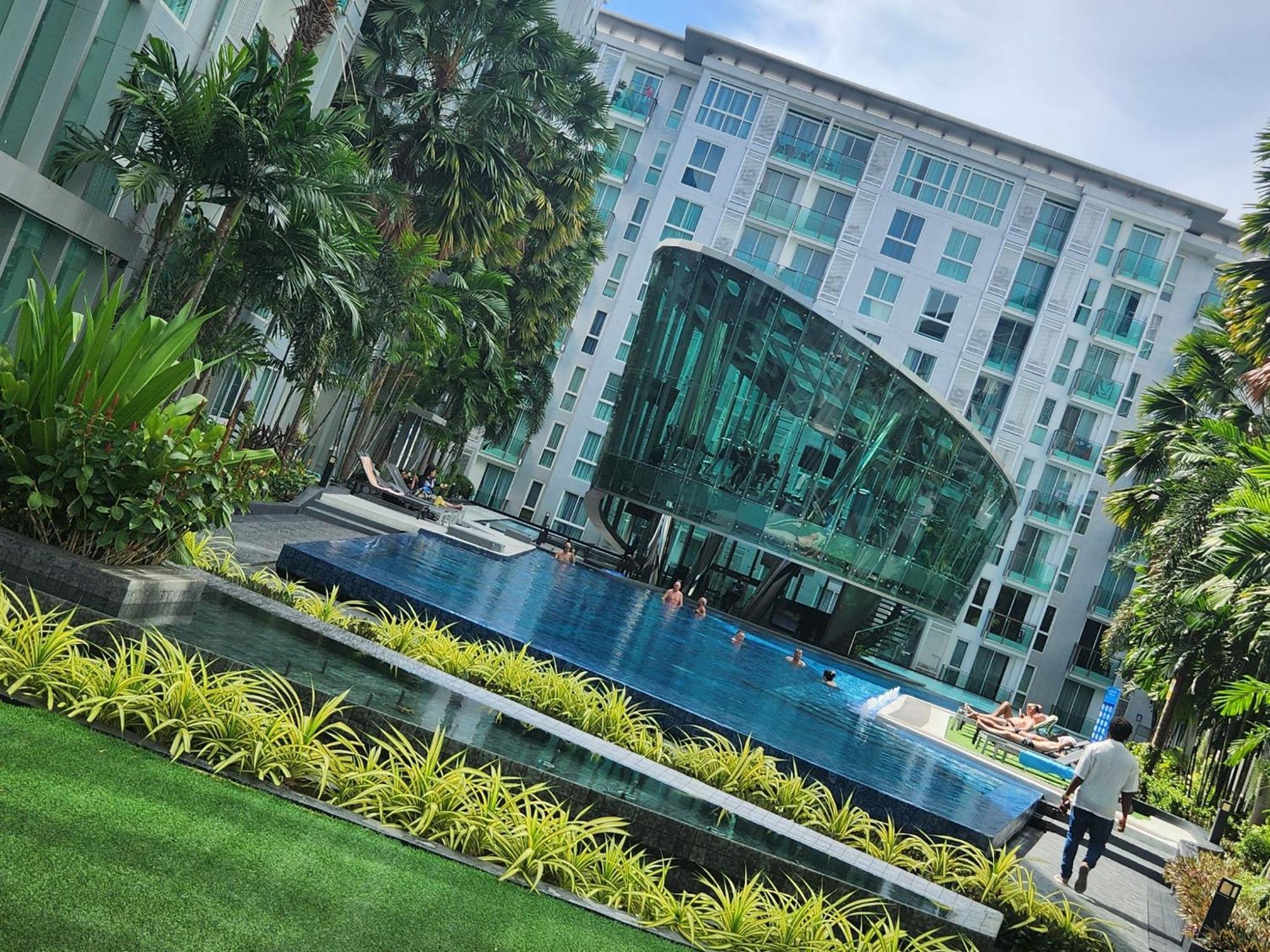 City Center Residentes Ccr Pattaya Y Exteriér fotografie